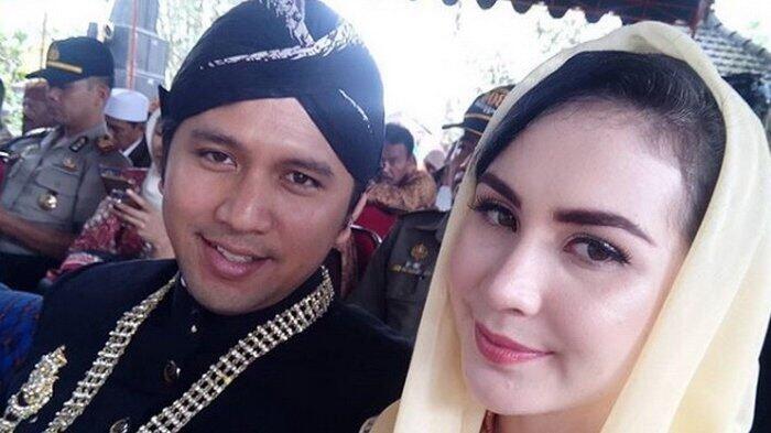 Kenakan Pakaian Sederhana saat Kondangan, Penampilan Arumi Bachsin Jadi Sorotan