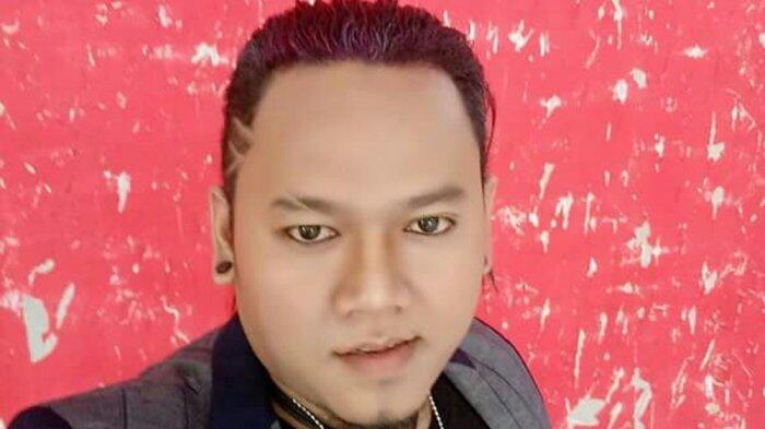 Sebelum Jadi Vokalis Band, Pria Ini Pernah Jadi Penjual Mainan Anak dan Pengusaha