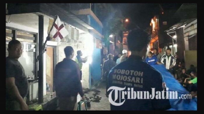 Bobotoh Melayat ke Rumah Bonek yang Meninggal: Bentuk Solidaritas Antar-Suporter