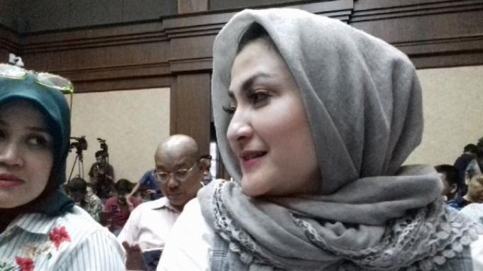 Deisti Kenal Fredrich Saat Nonton di Bioskop
