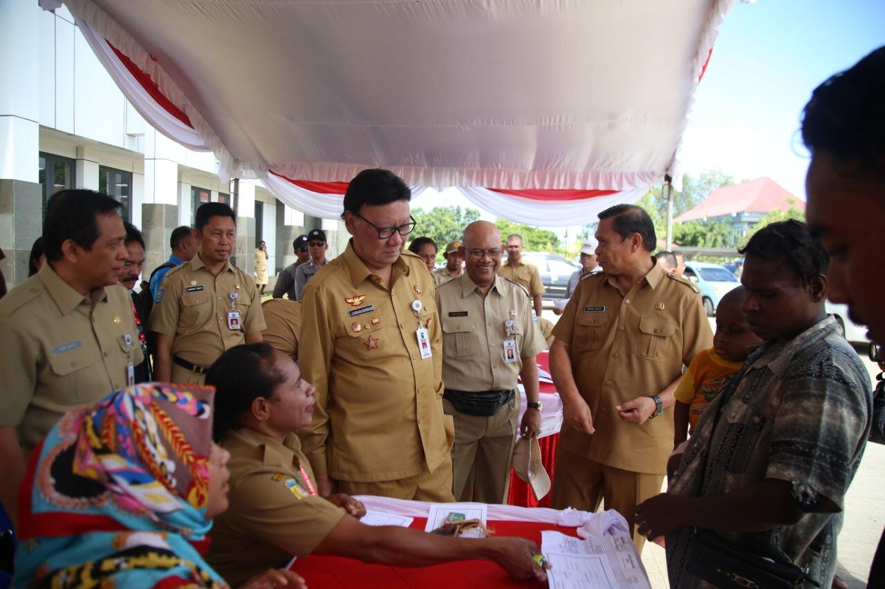 Mendagri Tinjau Perekaman dan Pencetakan KTP el di Merauke