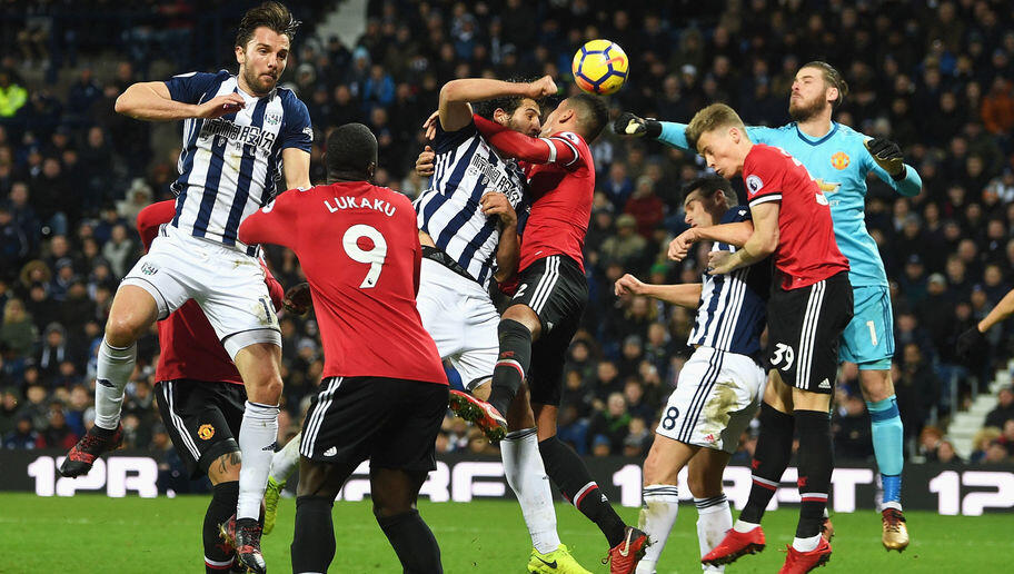 MU Kalah dari WBA, City Pesta Juara