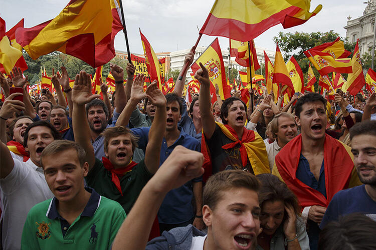 Aspirasi Warga Catalan yang Menolak Berpisah dari Spanyol.