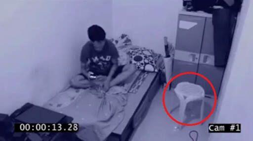Saat kamu sendiri, ternyata bisa dipastikan saat itu ada . . .