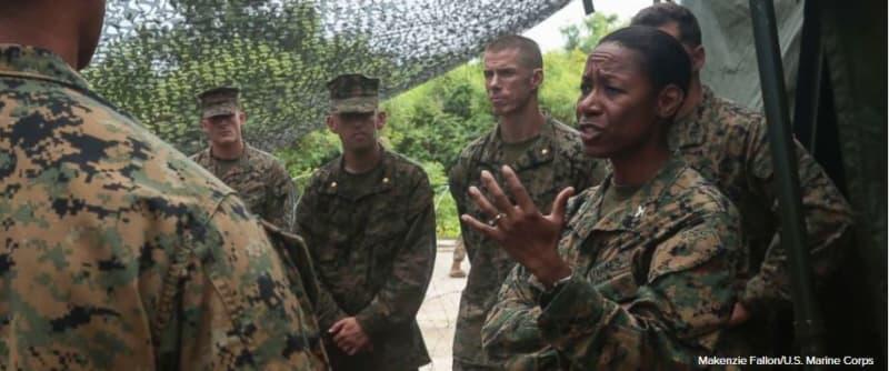 Trump Mengangkat Jenderal WANITA KULIT HITAM Pertama di Kesatuan Marinir AS