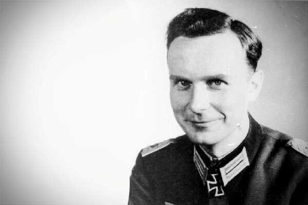 10 MISI PEMBUNUHAN TERHADAP ADOLF HITLER YANG HAMPIR BERHASIL