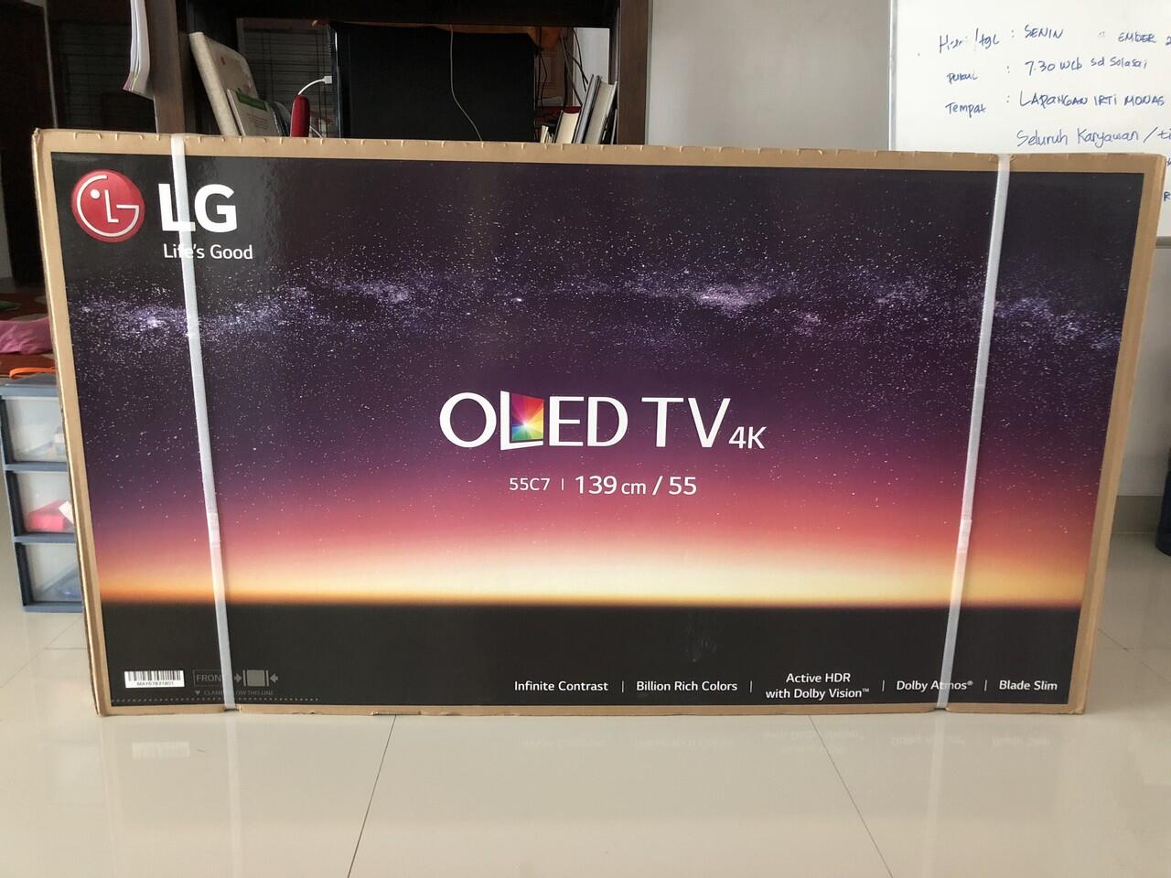 Haier oled s9 ultra купить. Телевизор Haier 55 OLED s9 Ultra. Телевизоры LG OLED коробка. Комплект поставки LG OLED 55c2 из Польши.