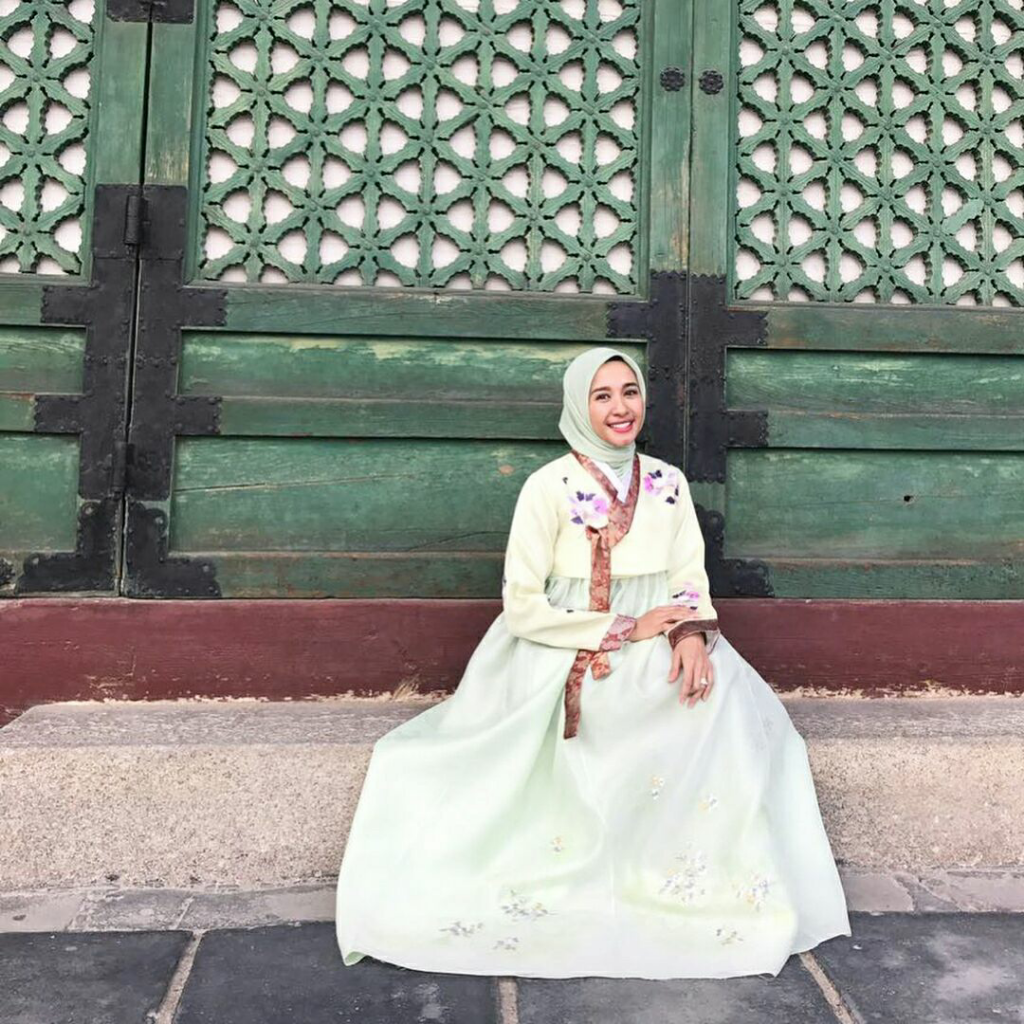 Lebih Cantik Siapa? Ini Deretan Photo Artis Indonesia Saat Menggunakan Hanbok