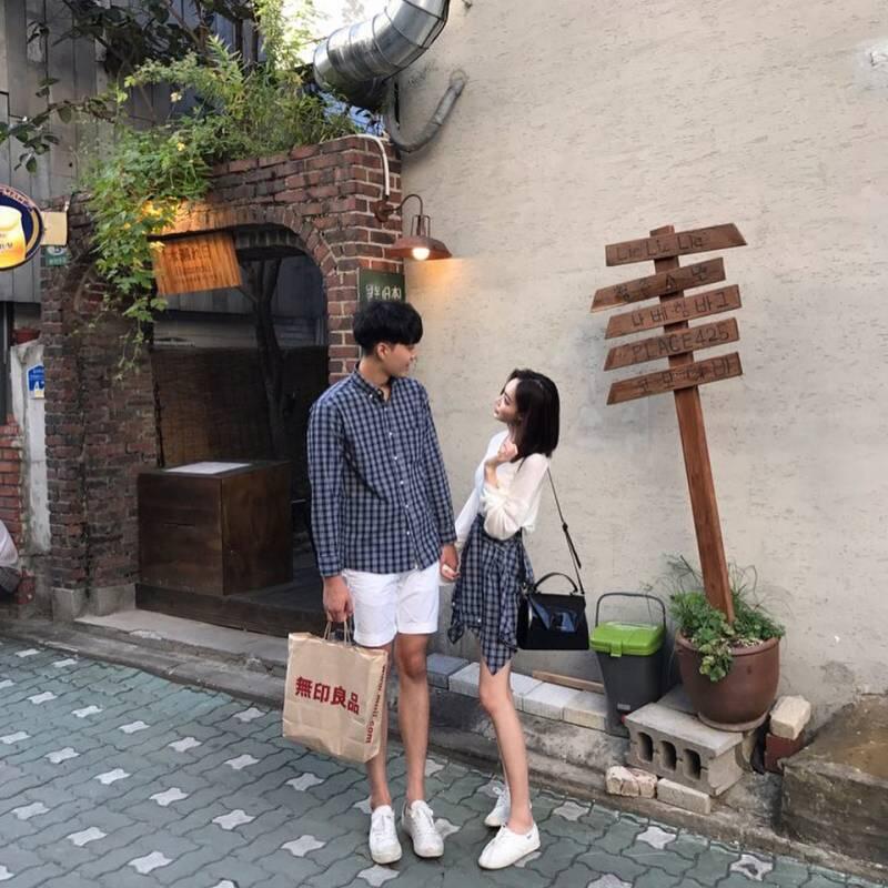 Kembaran Baju  Ala Couple  Korea Ini Jauh dari Alay  Mau 