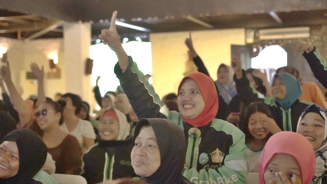 300 Driver Wanita Grab Indonesia Ikuti Pelatihan Safety Riding
