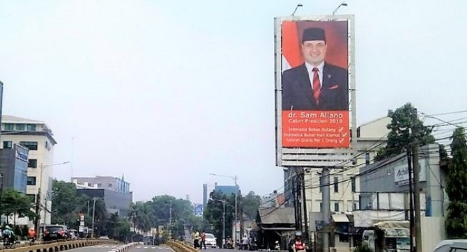 Sandiaga Siap Tertibkan Baliho Gatot Nurmantyo dan Sam Aliano