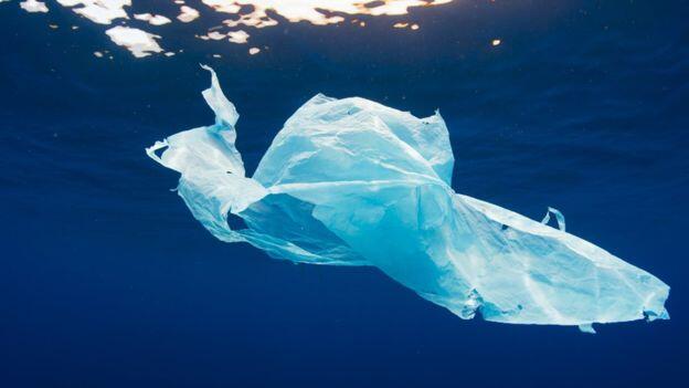 Mantap Gan! Sedotan Plastik dan Korek Kuping Dilarang di Inggris!