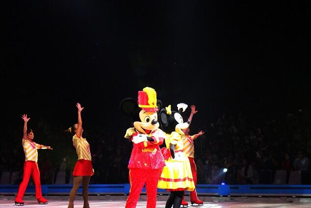 Kisah Penuh Imajinasi di Disney on Ice