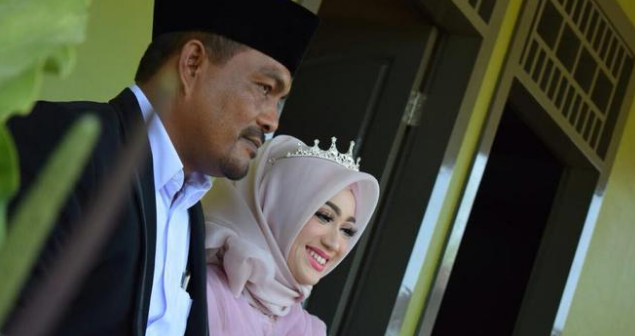 Pernikahan Kepala Desa  Viral Fokus Sama Wajah  Pengantin 