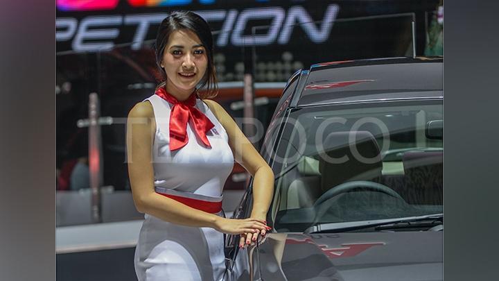 Deretan SPG Cantik &amp; Seksi di IIMS 2018