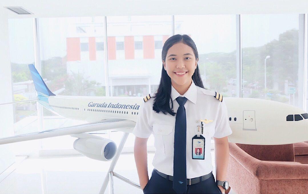 Tania Artawidjaya, Kartini Muda di Dunia Penerbangan Indonesia