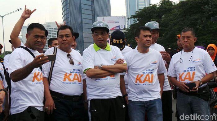 Minggu Pagi, Budi Karya Gowes Sepeda ke Bundaran HI