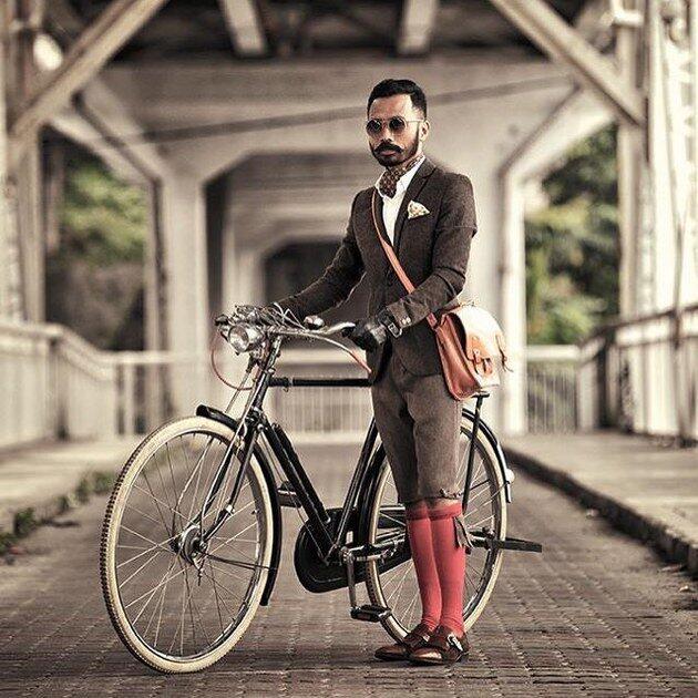 Ini sosok asli Wak Doyok yang eksis di internet itu, ternyata nyentrik &amp; super tajir!
