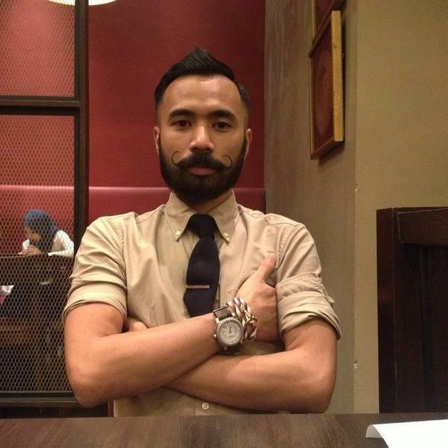 Ini sosok asli Wak Doyok yang eksis di internet itu, ternyata nyentrik &amp; super tajir!