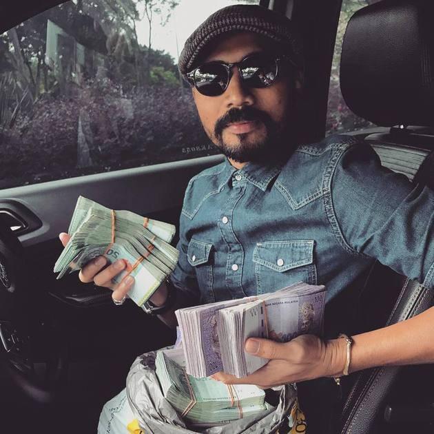 Ini sosok asli Wak Doyok yang eksis di internet itu, ternyata nyentrik &amp; super tajir!