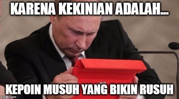 Berbagai Orang Main HP, Kalian Termasuk Yang Mana? 