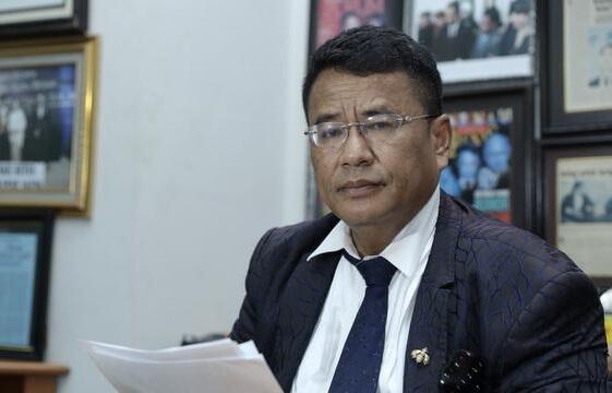Ternyata Hotman Paris Hutapea Pernah Stres sampai Ingin Bunuh Diri