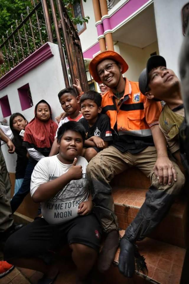 Amien Rais 'Ramal' Tangan Anies: Insyaallah Penyelamat Negeri