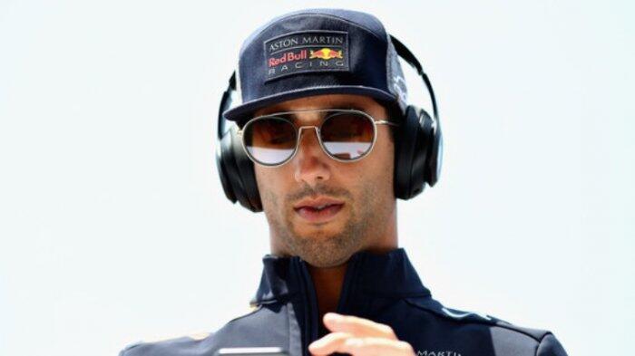 Daniel Ricciardo Bakal Dibajak Tim Lain kata Mark Hughes