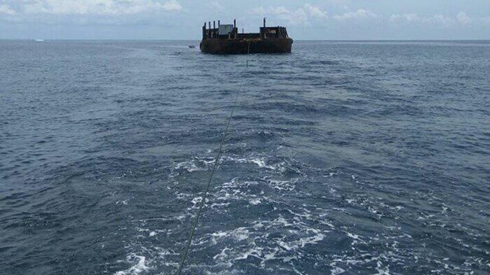 Misteri Keberadaan Tongkang Tanpa Awak di Perairan Pulau Banyak Aceh Singkil