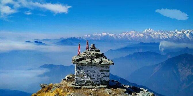 7 Tempat ibadah paling menakjubkan yang dibangun di atas awan