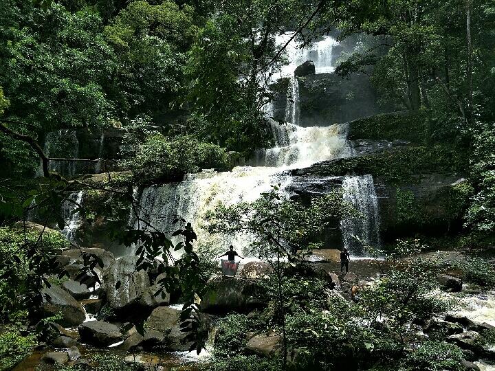 4 Air Terjun KALBAR Ini Cocok Bagi Kamu Yg Maniak Tantangan