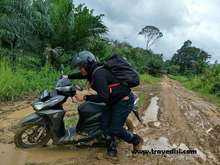 4 Air Terjun KALBAR Ini Cocok Bagi Kamu Yg Maniak Tantangan