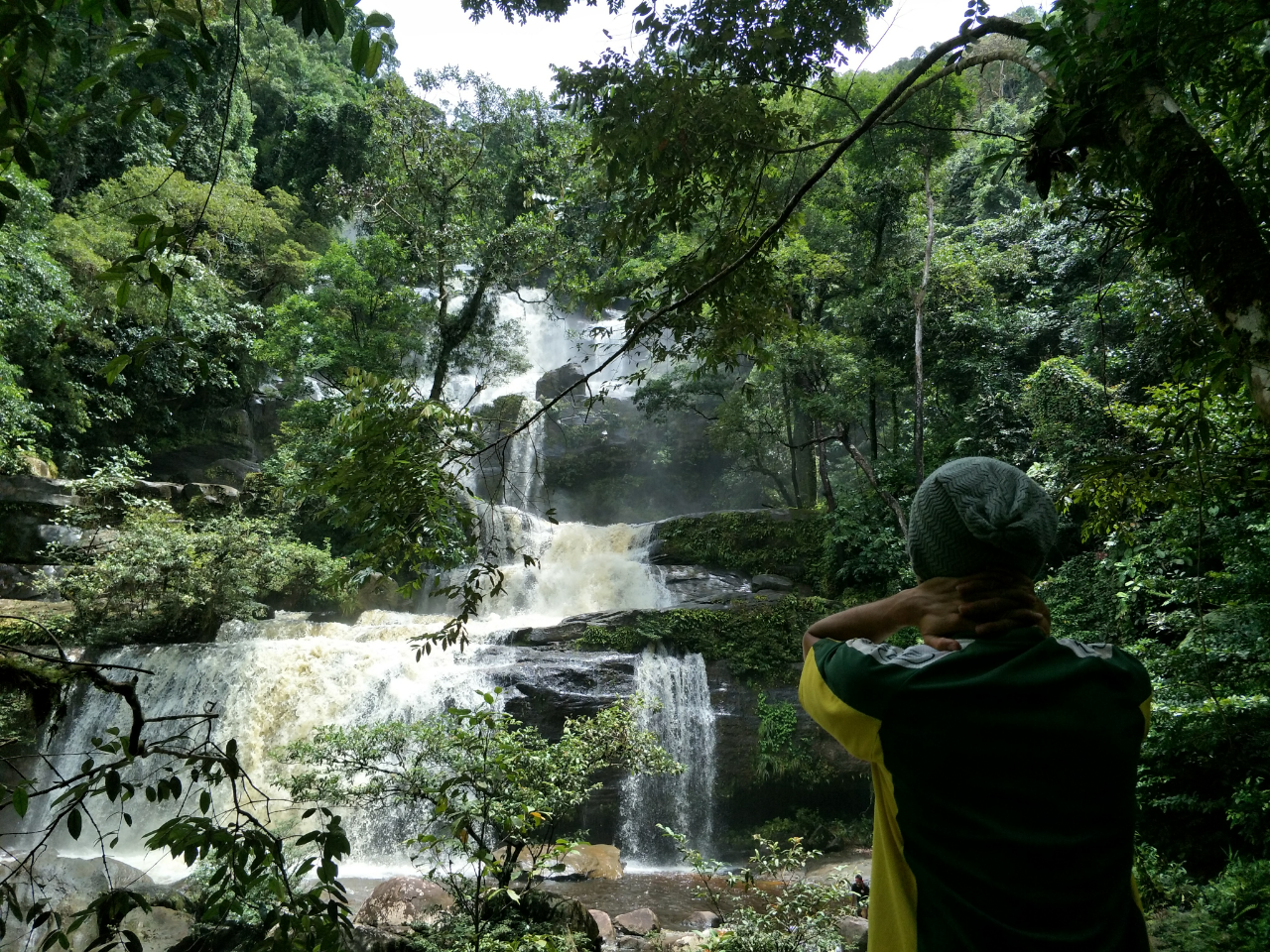 4 Air Terjun KALBAR Ini Cocok Bagi Kamu Yg Maniak Tantangan