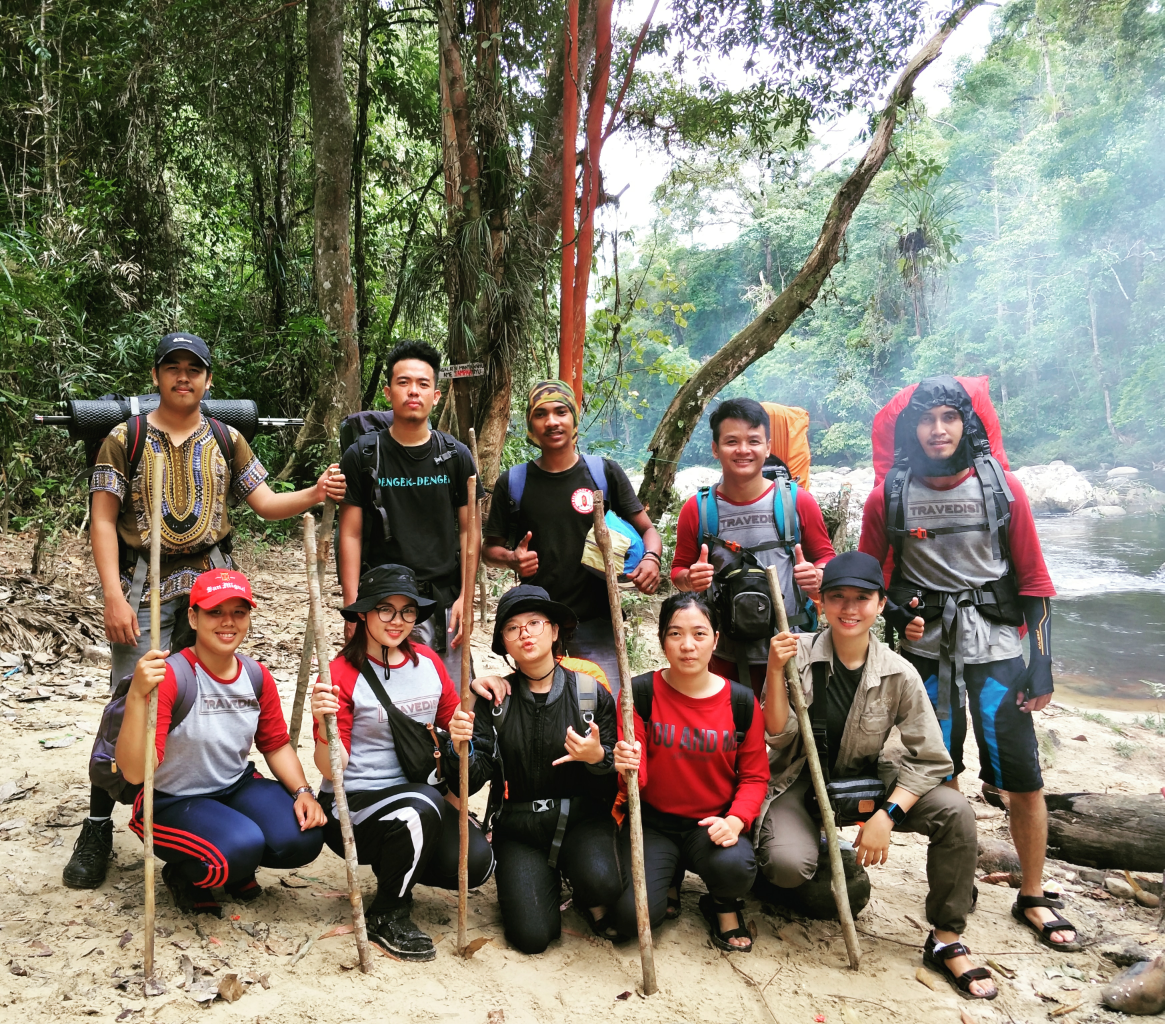 4 Air Terjun KALBAR Ini Cocok Bagi Kamu Yg Maniak Tantangan