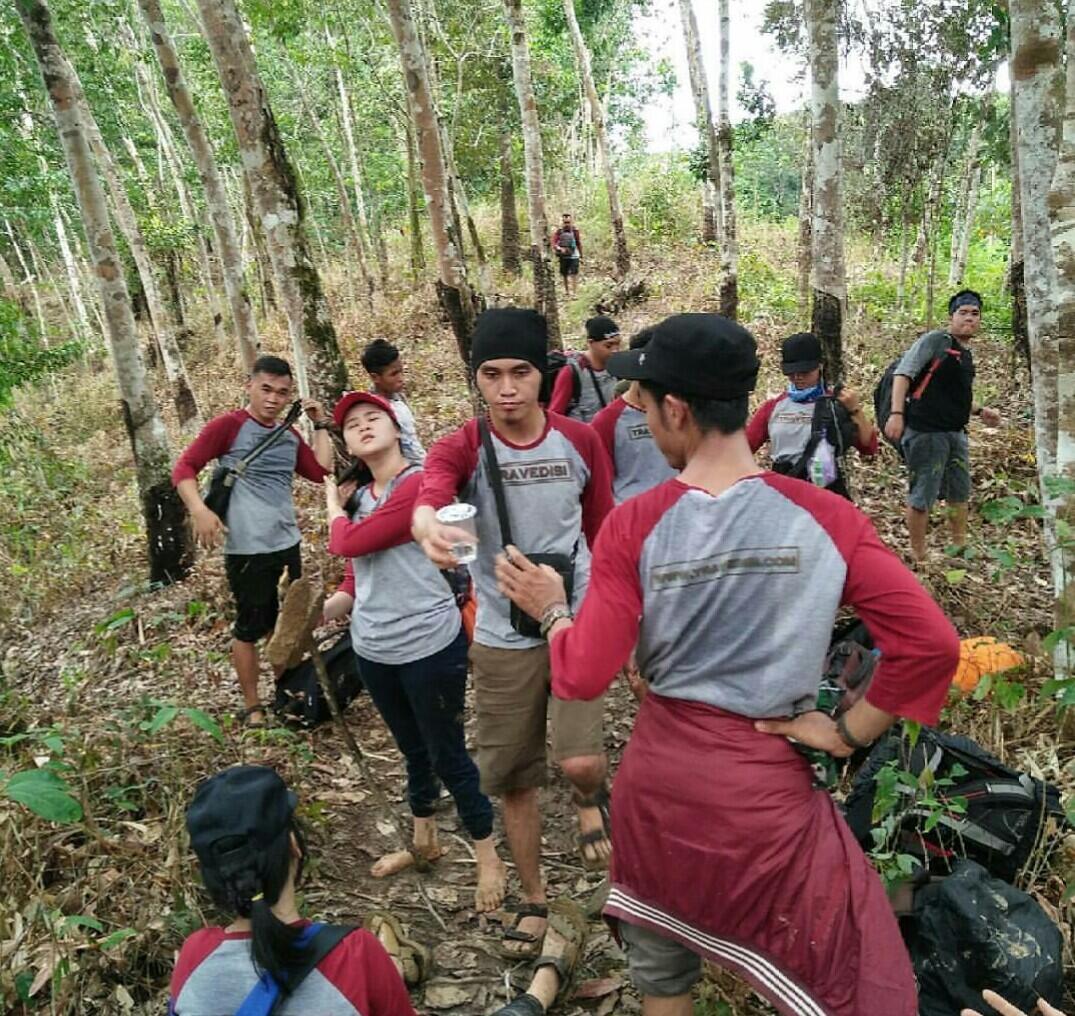 4 Air Terjun KALBAR Ini Cocok Bagi Kamu Yg Maniak Tantangan