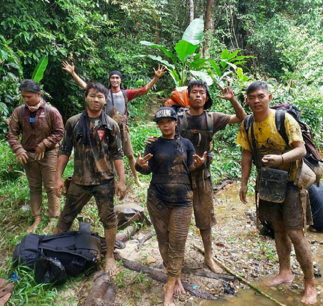 4 Air Terjun KALBAR Ini Cocok Bagi Kamu Yg Maniak Tantangan