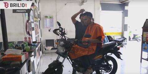 Tak Perlu Turun dari Motor, Potong Rambut Bisa Drive Thru