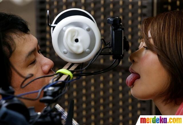 Mengintip proses syuting video porno berbasis VR di Jepang