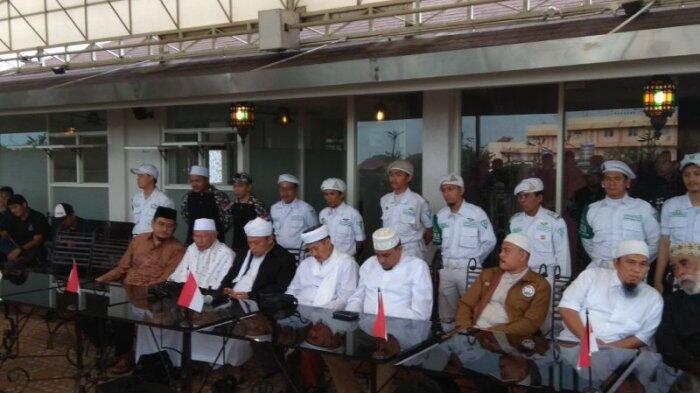 Alumni 212 Minta Istana Usut Foto Pertemuan dengan Jokowi Bocor ke Publik