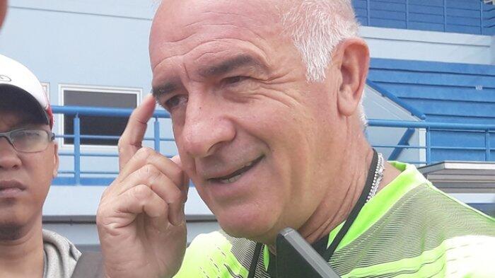 Hal-Hal di Luar Pertandingan Bikin Pelatih Persib Cemas Saat Melawan Persija di SUGBK