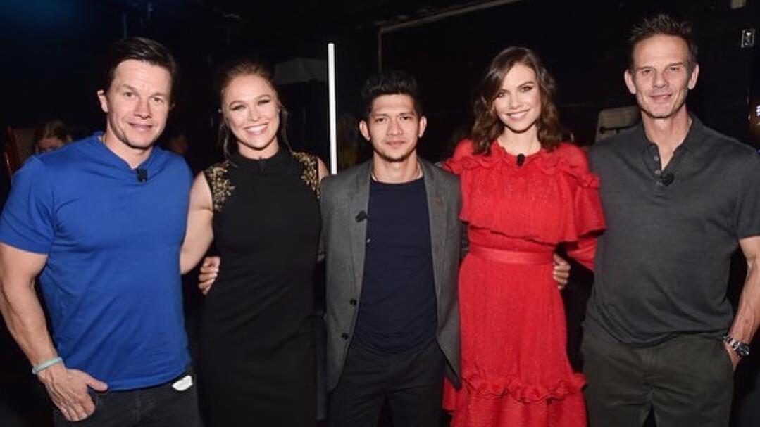 Mengintip Kebersamaan Iko Uwais dan Mark Wahlberg di CinemaCon 2018