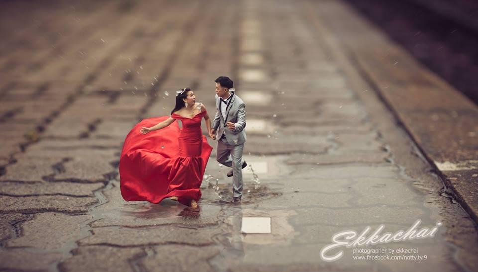 Foto Prewedding Terbaru Dengan Konsep Liliput (Miniatur)