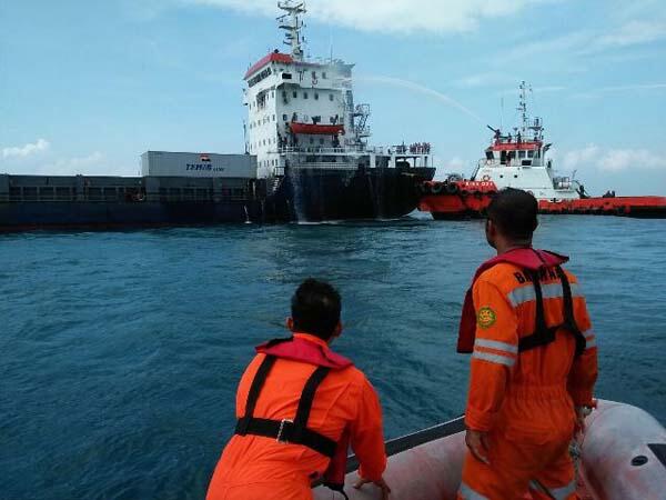 Kapal Kuala Mas Terbakar di Kepulauan Seribu