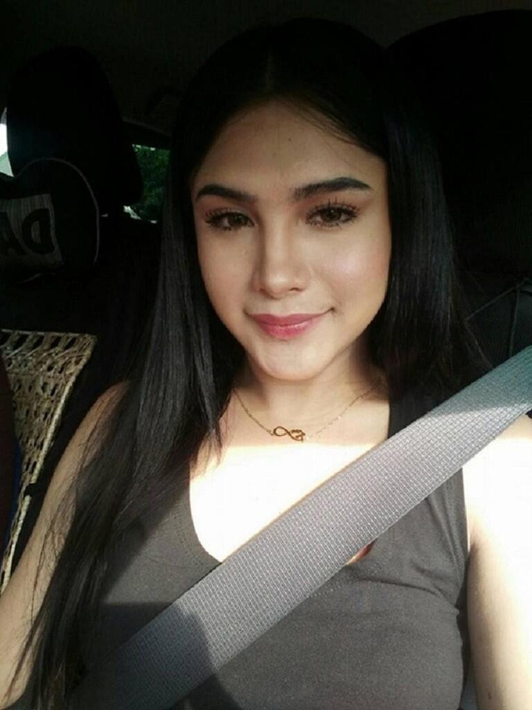 Bikin Pangling, Perubahan Drastis Transgender Cantik dari Kecil hingga Dewasa