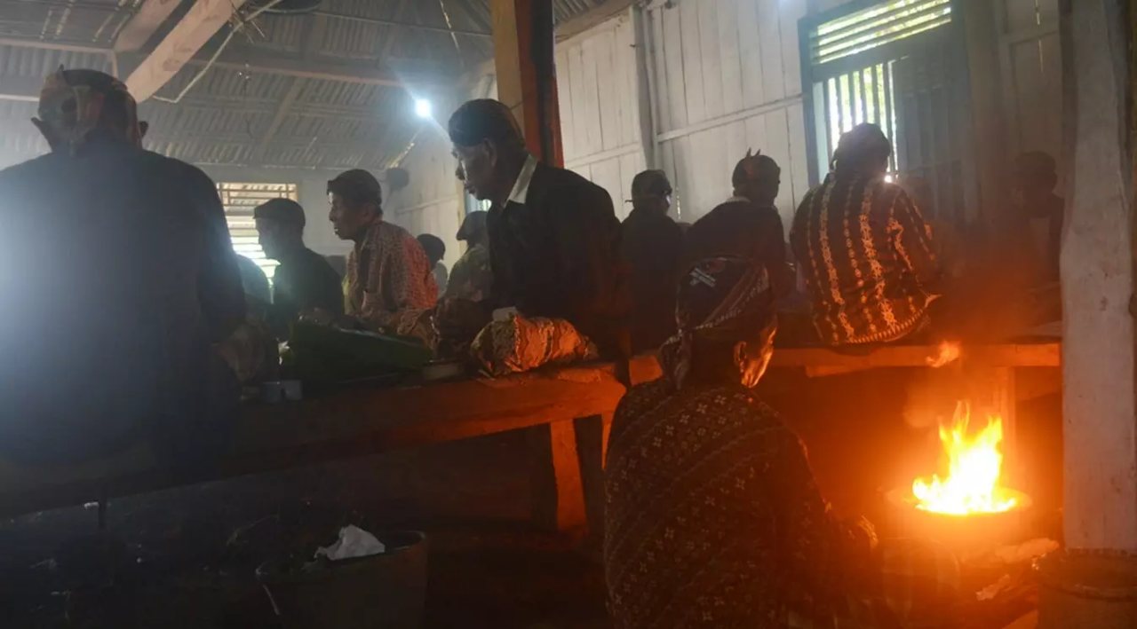 Kisah Para Penyintas di Tengah Pusaran E-KTP