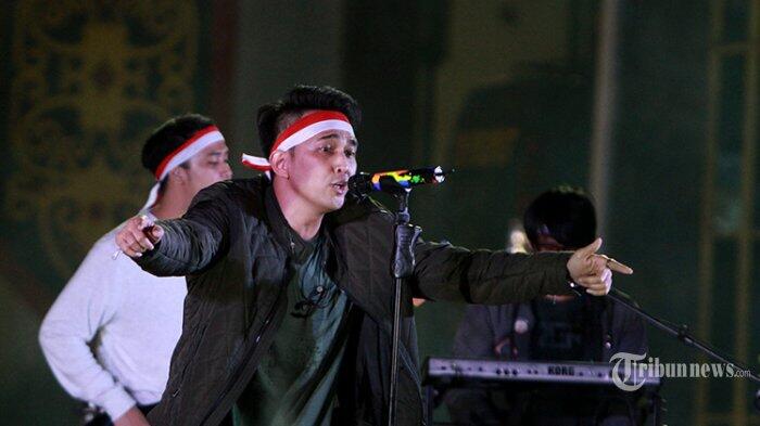 Sang Vokalis Garap Proyek Solo, Bagaimana Nasib Band Lyla? Bubar?