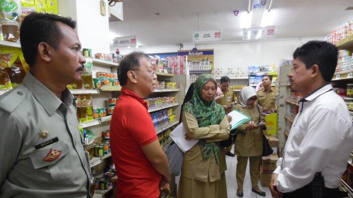 Menindaklanjuti Temuan BPOM, Disperindag Kota Bogor Sidak Produk Ikan Kalengan