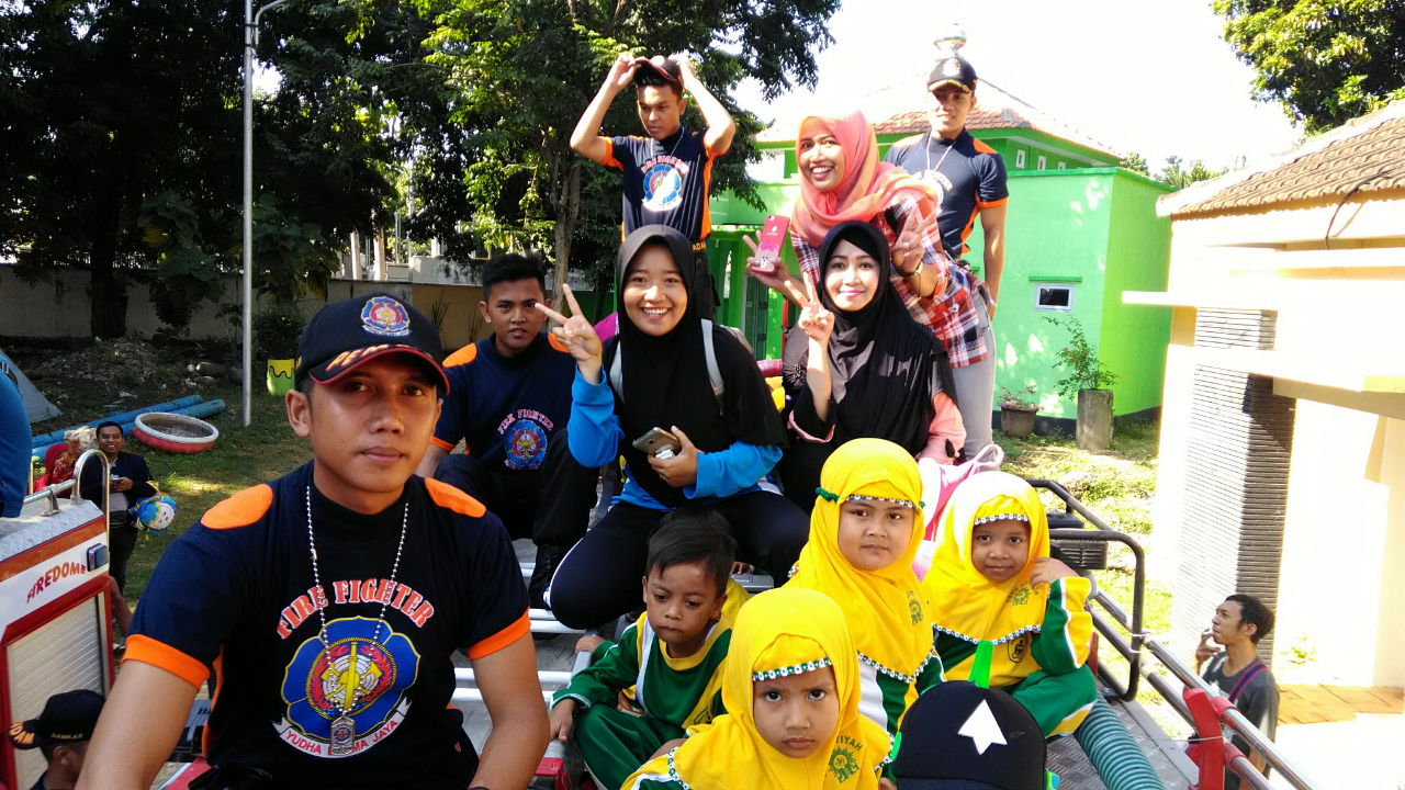 Kunjungan Paud KB.MELATI "AISYIYAH" Sumber Kolak Damkar Situbondo