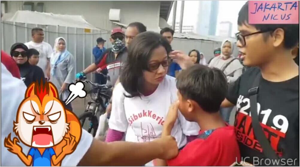 Anda Massa #2019GantiPresiden Intimidasi Massa #DiaSibukKerja? Siapkan Pengacara Saja