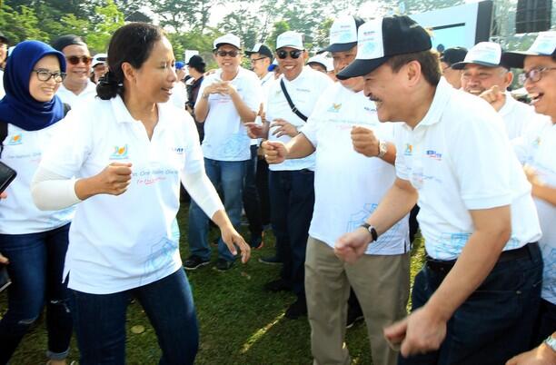 Jempol Digoyang, Rini Joget Dangdut Bareng Direksi BUMN